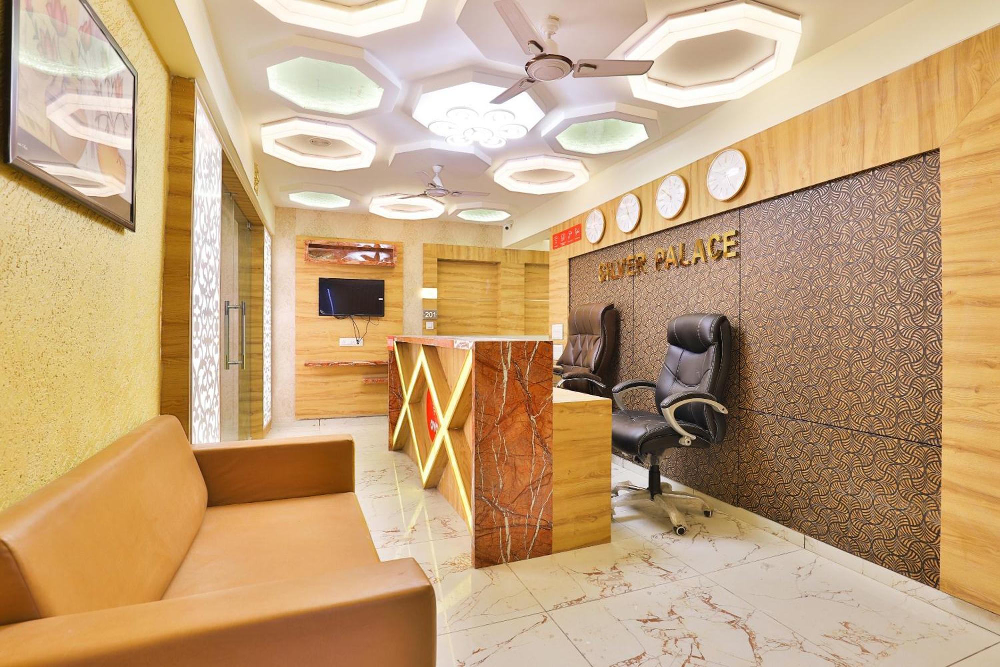 Watuwa Hotel O Silver Palace מראה חיצוני תמונה