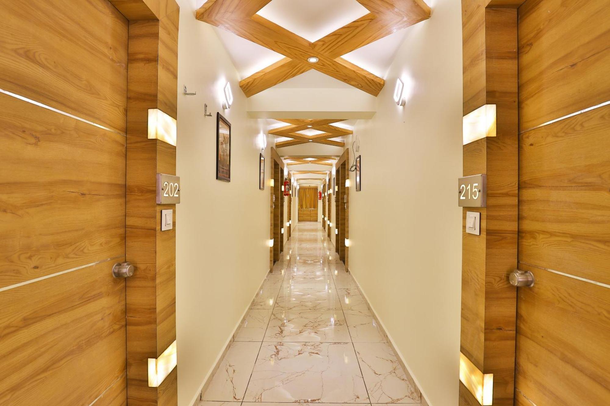Watuwa Hotel O Silver Palace מראה חיצוני תמונה